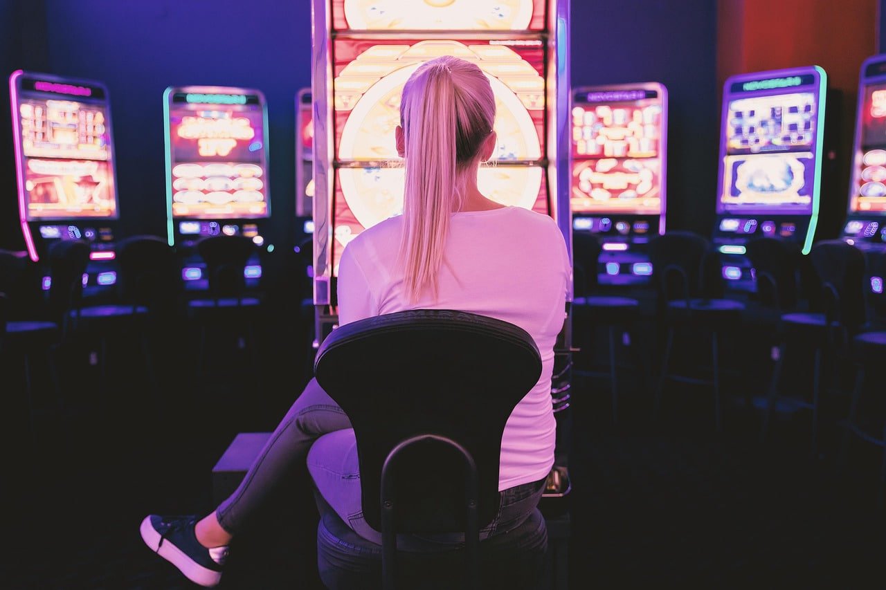Live casino and slots entertainment section at 365jl Philippines